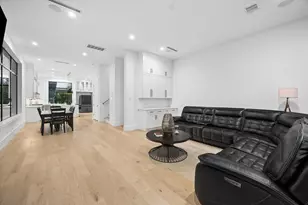 209 W 10th 1/2 St, Houston, TX 77008 - Photo 15