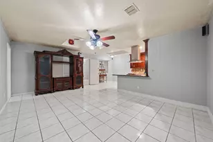 11226 Langdon Ln, Houston, TX 77072 - Photo 5