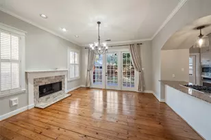 1342 Allston St, Houston, TX 77008 - Photo 9