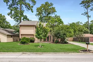 706 S Diamondhead Blvd, Crosby, TX 77532 - Photo 1