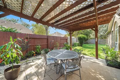 7310 Whistle Court, Sugar Land, TX 77479 - Photo 41