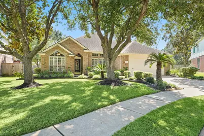 7310 Whistle Court, Sugar Land, TX 77479 - Photo 47