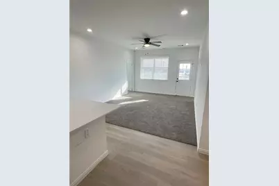 802 W Loop, El Campo, TX 77437 - Photo 7