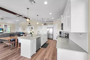 353 Atkinson St, Crystal Beach, TX 77650 - Photo 25