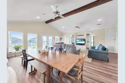 353 Atkinson Street, Crystal Beach, TX 77650 - Photo 23