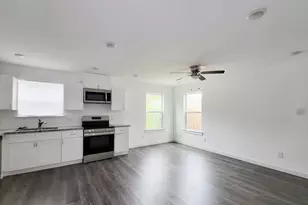8122 Sterlingshire St, Houston, TX 77078 - Photo 5