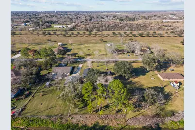 426 County Road 243, Angleton, TX 77515 - Photo 33
