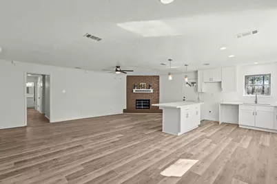 426 County Road 243, Angleton, TX 77515 - Photo 7