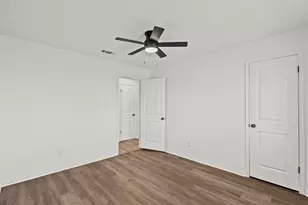 426 County Rd 243, Angleton, TX 77515 - Photo 17