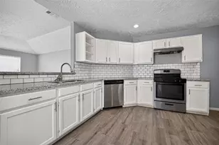 8322 Carmelwood Ln, Humble, TX 77338 - Photo 9