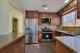 6215 Francis Marion Dr, Houston, TX 77091 - Photo 1