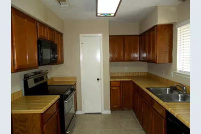 6811 Renfro Drive, Richmond, TX 77469 - Photo 5