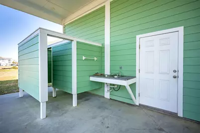 3125 James, Crystal Beach, TX 77650 - Photo 43