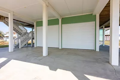 3125 James, Crystal Beach, TX 77650 - Photo 43