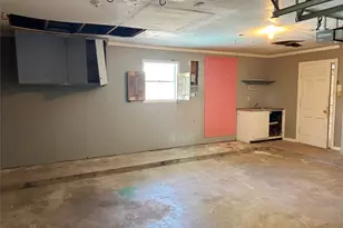 5822 4th St, Danbury, TX 77534 - Photo 15
