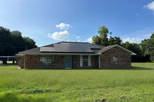 5822 4th St, Danbury, TX 77534 - Photo 1