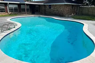 5822 4th St, Danbury, TX 77534 - Photo 5