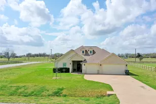 7386 Garrison Crk Dr, Bryan, TX 77808 - Photo 1