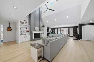 2211 Hickory Creek Dr, Kingwood, TX 77339 - Photo 9