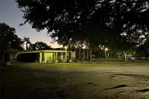 1102 75th St, Houston, TX 77011 - Photo 5