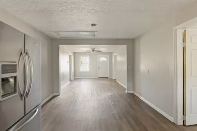 302 14th Street N, Texas City, TX 77590 - Photo 17