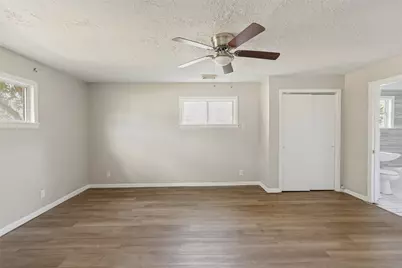 302 14th Street N, Texas City, TX 77590 - Photo 13