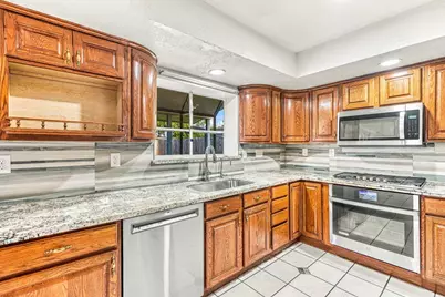 10027 Glenkirk Drive, Houston, TX 77089 - Photo 5