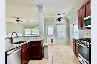 30318 Mesa Valley Drive, Spring, TX 77386 - Photo 7