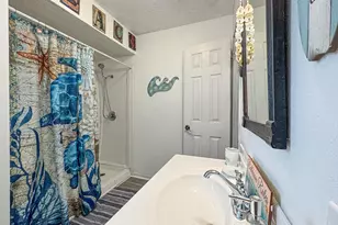 4026 Kent Dr, Galveston, TX 77554 - Photo 15