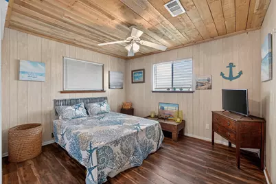4026 Kent Drive, Galveston, TX 77554 - Photo 17