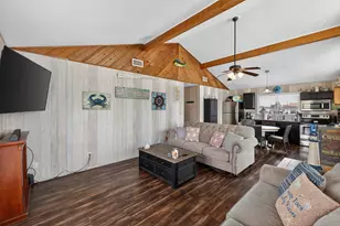 4026 Kent Dr, Galveston, TX 77554 - Photo 5