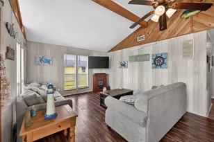 4026 Kent Dr, Galveston, TX 77554 - Photo 7