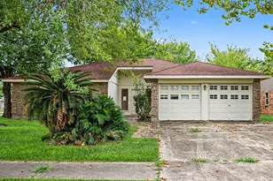 131 Meadow Bend St, League City, TX 77573 - Photo 1