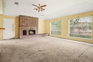 131 Meadow Bend St, League City, TX 77573 - Photo 5