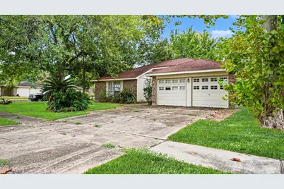131 Meadow Bend Street, League City, TX 77573 - Photo 3