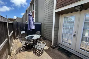 424 15th St, Galveston, TX 77550 - Photo 17