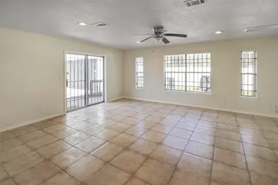 10322 Nold Drive, Houston, TX 77016 - Photo 9