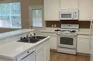 231 N Burberry Park Cir, The Woodlands, TX 77382 - Photo 5