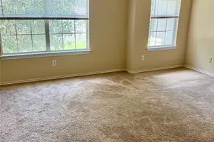 231 N Burberry Park Cir, The Woodlands, TX 77382 - Photo 9