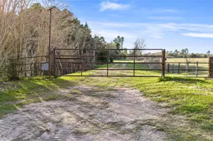 8870 Hart Ln, Sealy, TX 77474 - Photo 1