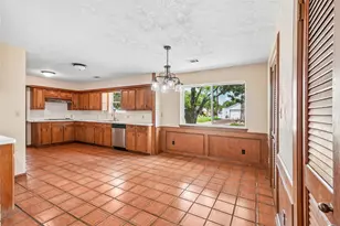 2275 Woodland Springs St, Houston, TX 77077 - Photo 9