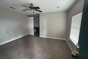 7039 Kingston Cove Ln, Willis, TX 77318 - Photo 9