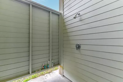 956 Townsend, Crystal Beach, TX 77650 - Photo 27