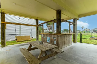 956 Townsend, Crystal Beach, TX 77650 - Photo 25