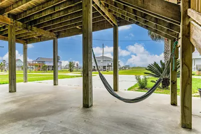 956 Townsend, Crystal Beach, TX 77650 - Photo 23