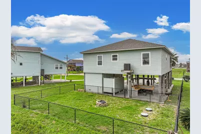 956 Townsend, Crystal Beach, TX 77650 - Photo 31