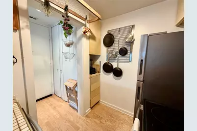 3600 Montrose Boulevard #207, Houston, TX 77006 - Photo 13
