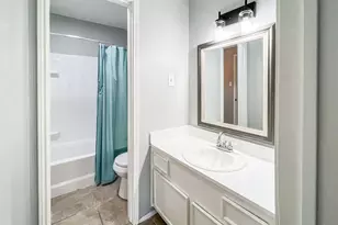 1715 Moritz Dr, Houston, TX 77055 - Photo 11