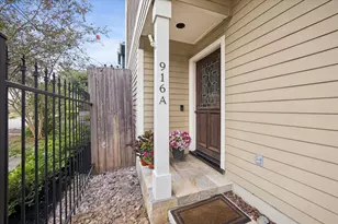 916 Lawrence St, Houston, TX 77008 - Photo 3
