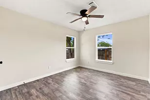 801 E Defee Ave, Baytown, TX 77520 - Photo 33